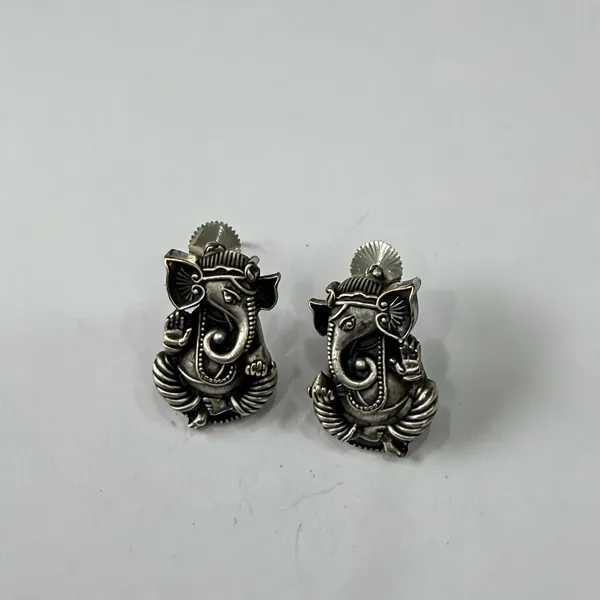 Silver-Tone_Brass_Ganesha_Motif_Stud_Earrings_For_Women