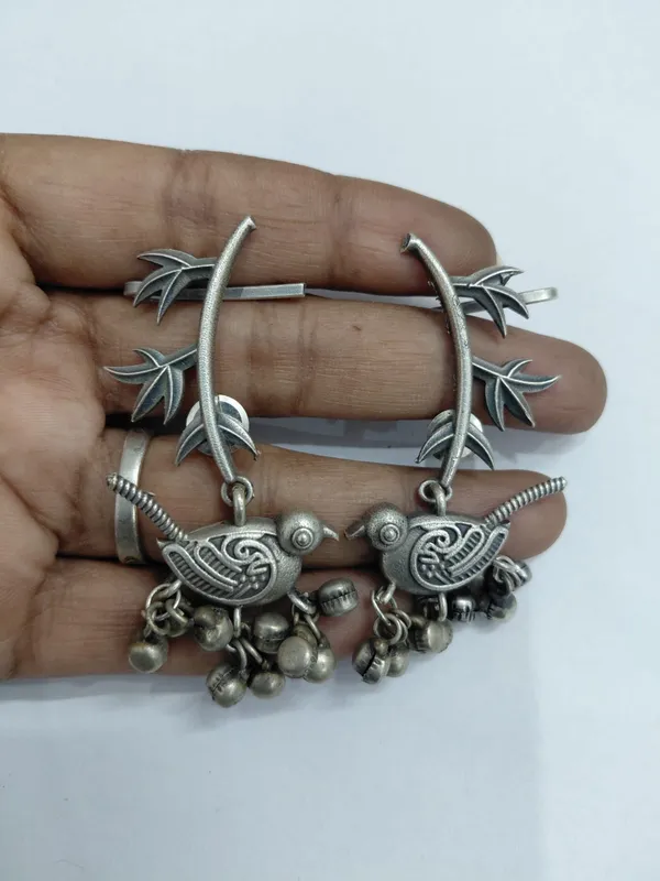 Oxidized_Silver-Tone_Brass_Bird_Motif_Hoop_Dangle_Earrings_For_Women
