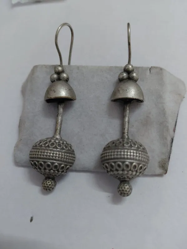 Silver_Oxidised_Brass_Jhumka_Drop_Earrings_For_Women