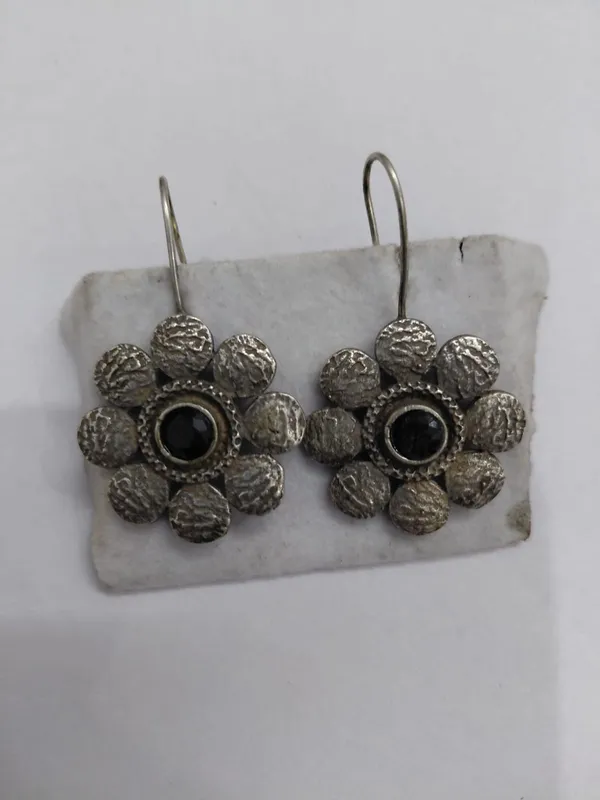 Silver_Tone_Brass_Black_Centre_Floral_Drop_Earrings_For_Women
