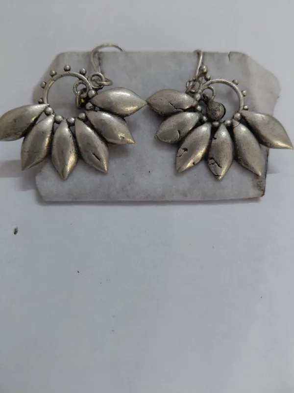 Silver_Brass_Floral_Leaf_Drop_Earrings_For_Women