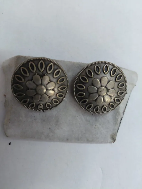 Oxidised_Brass_Floral_Cutwork_Round_Earrings_For_Women