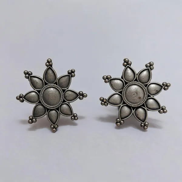 Antique_Silver_Tone_Brass_Floral_Petal_Earrings_For_Women