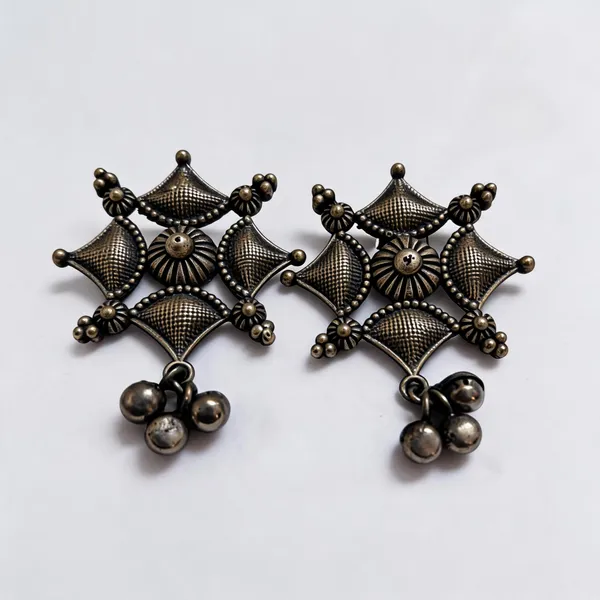Oxidized_Silver_Brass_Geometric_Floral_Dangle_Earrings_For_Women