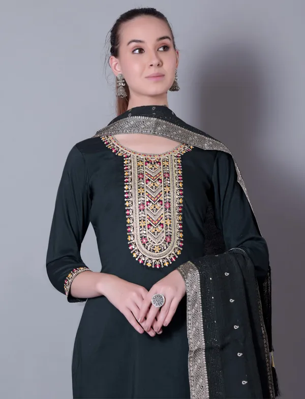 Women_Embroidered_Straight_Kurta_With_Pants_&_Dupatta