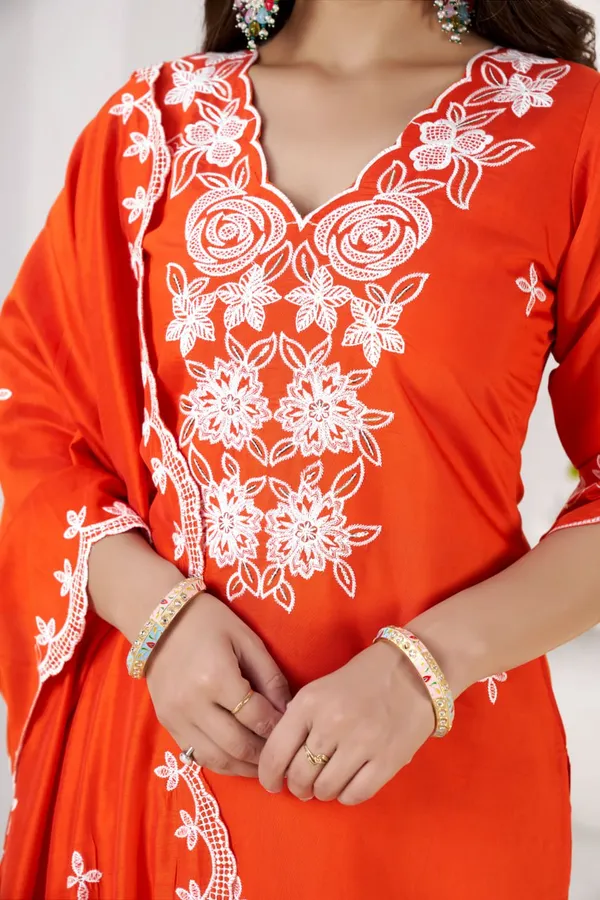 Ethnic_Motifs_Yoke_Design_Pure_Silk_Straight_Kurta_With_Trousers_&_Dupatta