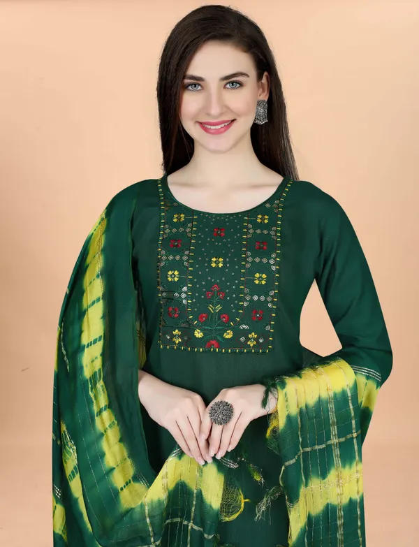 Ethnic_Motifs_Yoke_Design_Pure_Silk_Straight_Kurta_With_Trousers_&_Dupatta