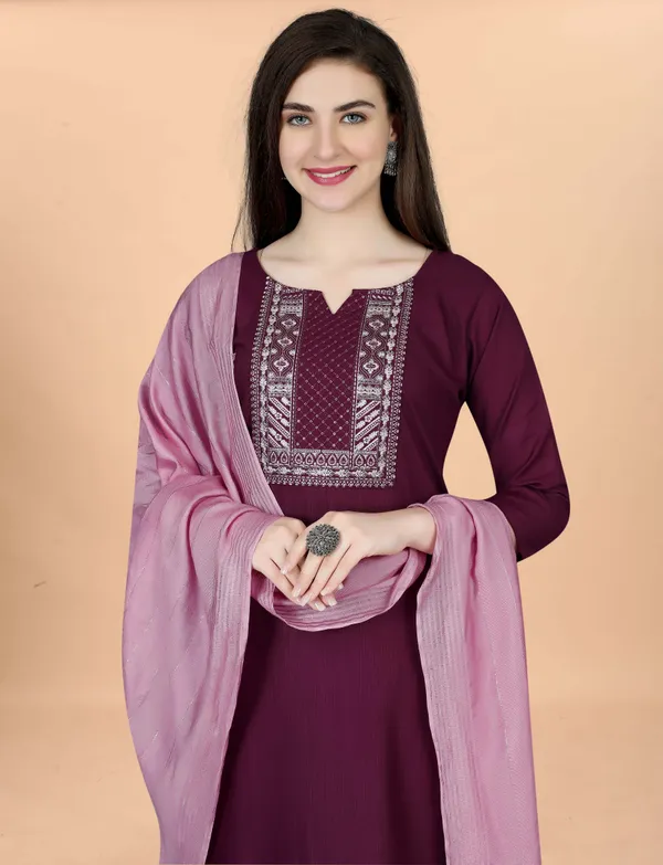 Ethnic_Motifs_Yoke_Design_Pure_Silk_Straight_Kurta_With_Trousers_&_Dupatta