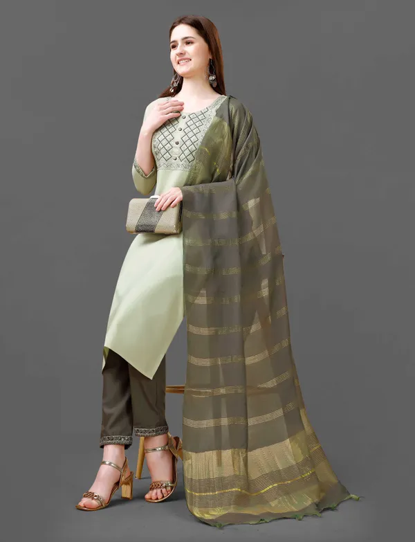 Ethnic_Motifs_Yoke_Design_Pure_Silk_Straight_Kurta_With_Trousers_&_Dupatta