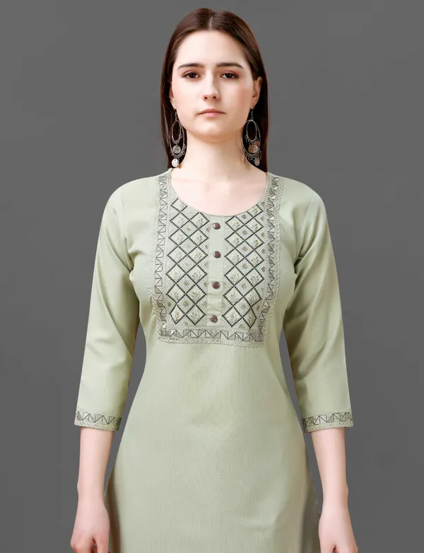 Ethnic_Motifs_Yoke_Design_Pure_Silk_Straight_Kurta_With_Trousers_&_Dupatta
