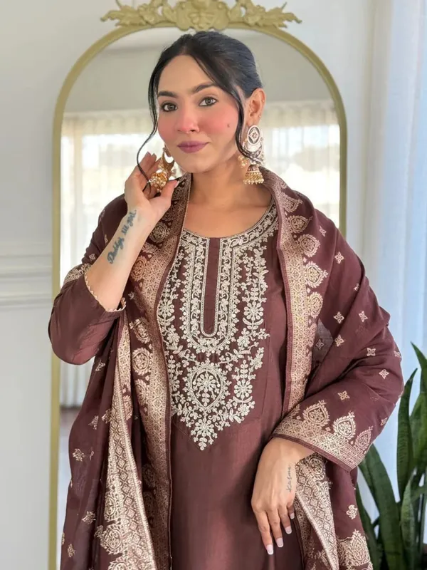 Women_Embroidered_Straight_Kurta_With_Pants_&_Dupatta