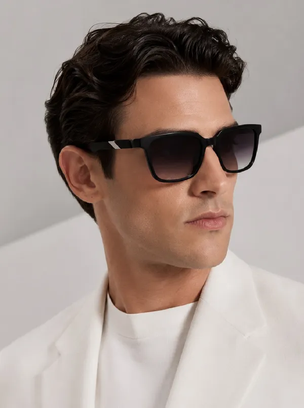 Unisex_Dark_Black_Full-Rim_Square_Sunglasses