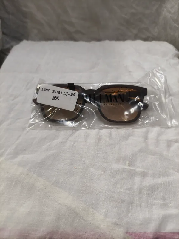 Men_Brown_Full-Rim_Square_Sunglasses