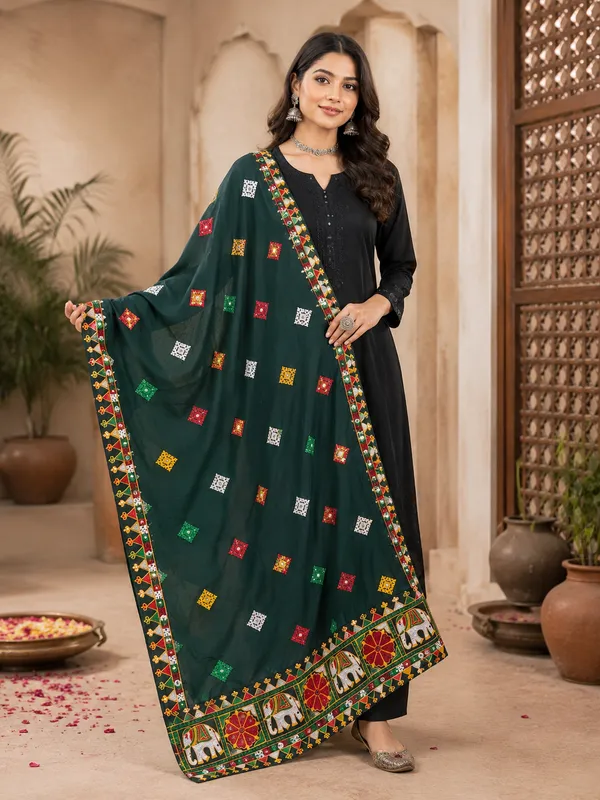 Dark_Green_Chanderi_Embroidered_Elephant_Border_Dupatta.