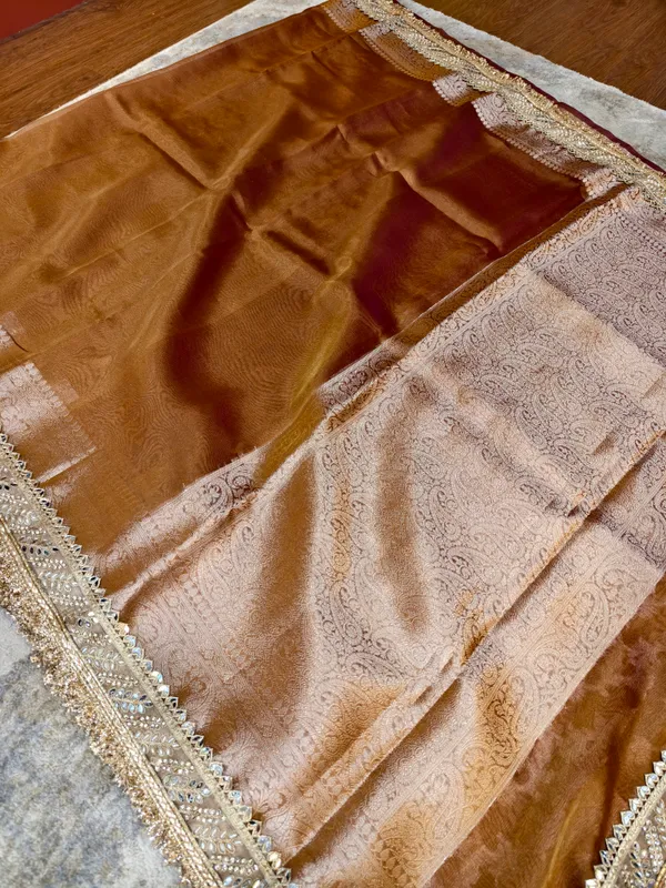 Brown_Tissue_Silk_Floral_Woven_Banarasi_Saree_For_Women