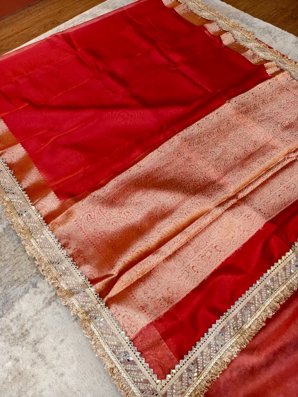 Red_Tissue_Silk_Floral_Woven_Banarasi_Saree_For_Women