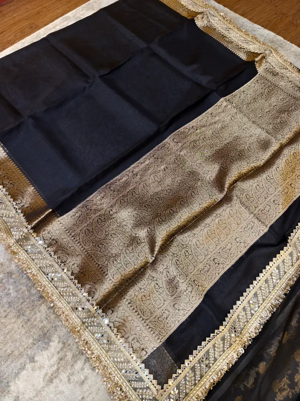 Black_Tissue_Silk_Zari_Woven_Banarasi_Saree_For_Women
