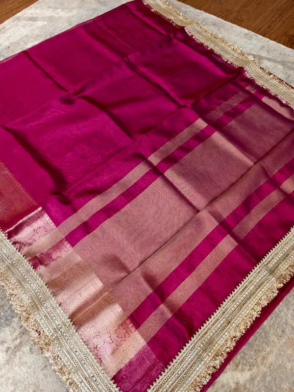 Magenta_Tissue_Silk_Woven_Banarasi_Saree_For_Women