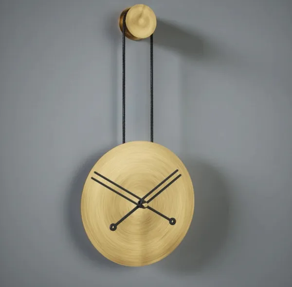 Iron_Minimalist_Gold-Tone_Pendulum_Wall_Clock