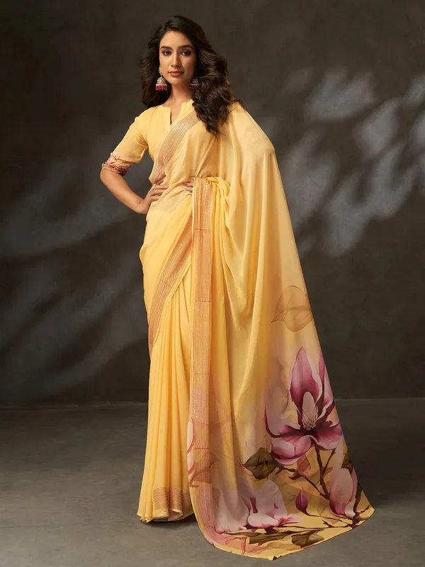 Yellow_Cotton_Floral_Pallu_Saree_For_Women