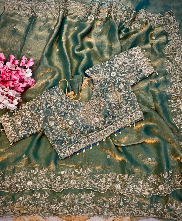 Green_Cotton_Paisley_Embroidered_Saree_For_Women