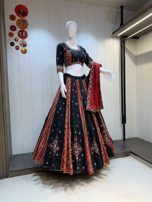 Black_Printed_Lehenga_Choli_Set_For_Women