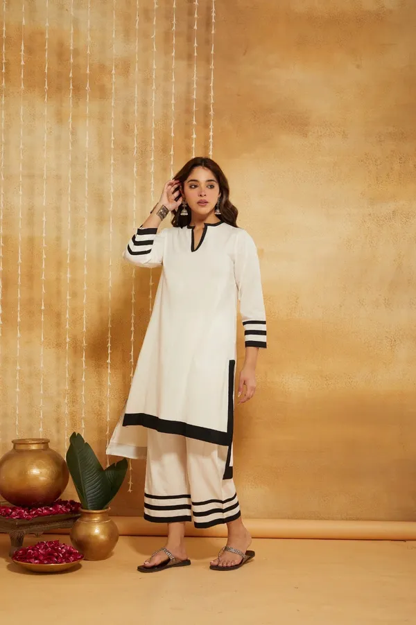 Ivory_Straight_Kurta_Set_For_Women