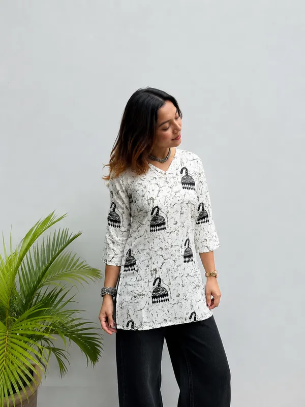 White_Printed_Straight_Kurti_For_Women