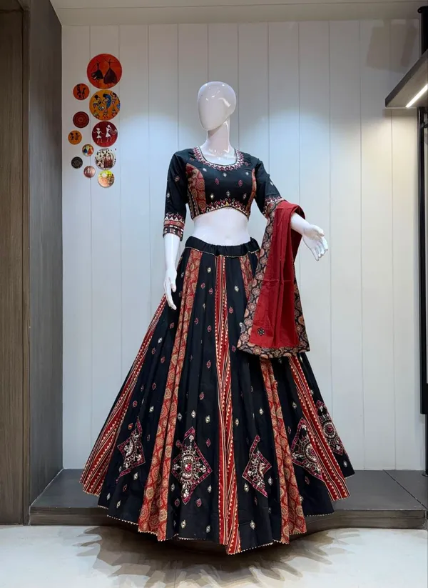 Black_Printed_Lehenga_Choli_Set_For_Women