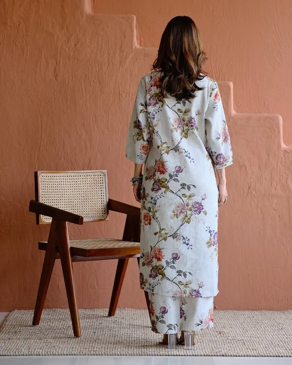 White_Floral_Print_Kurta_Set_For_Women