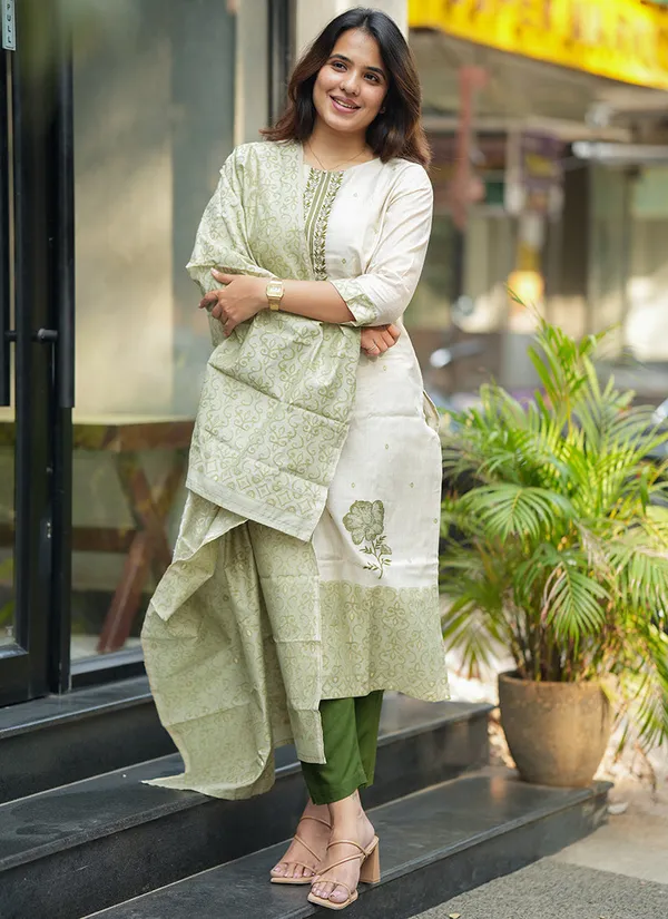 Ivory_Printed_Straight_Kurta_Set_For_Women