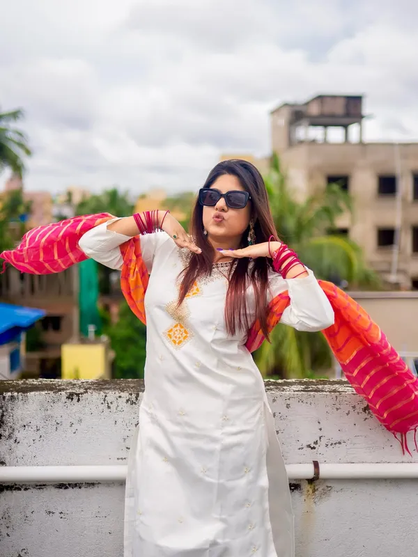 Pink_Checked_Kurta_Set_With_Dupatta_For_Women