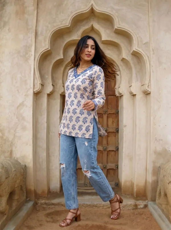 Beige_Floral_Print_Straight_Kurta_For_Women