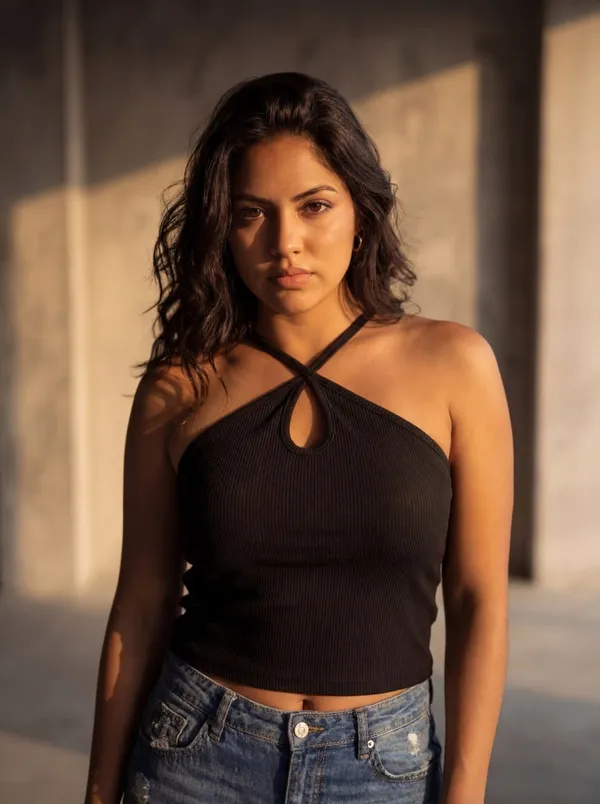 Black_Ribbed_Halter_Crop_Top_For_Women
