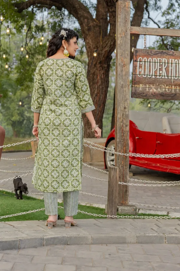 Green_Printed_Straight_Kurta_Set_For_Women
