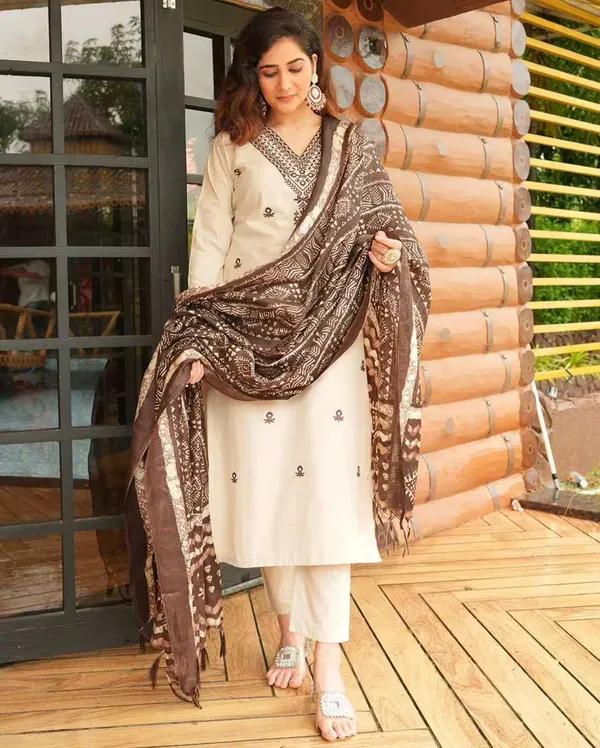 Cream_Ethnic_Straight_Kurta_With_Dupatta_For_Women
