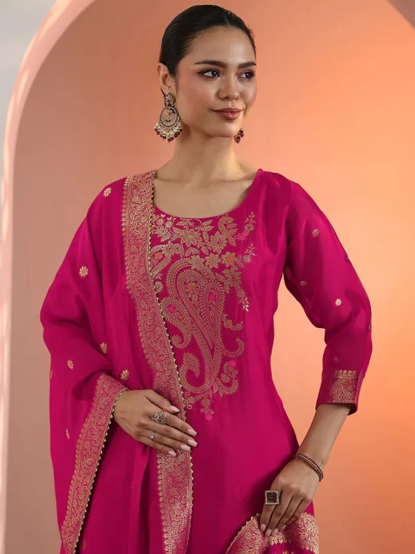 Pink_Embroidered_Kurta_Set_For_Women