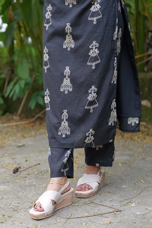Black_Printed_Lace-Up_Kurti_For_Women