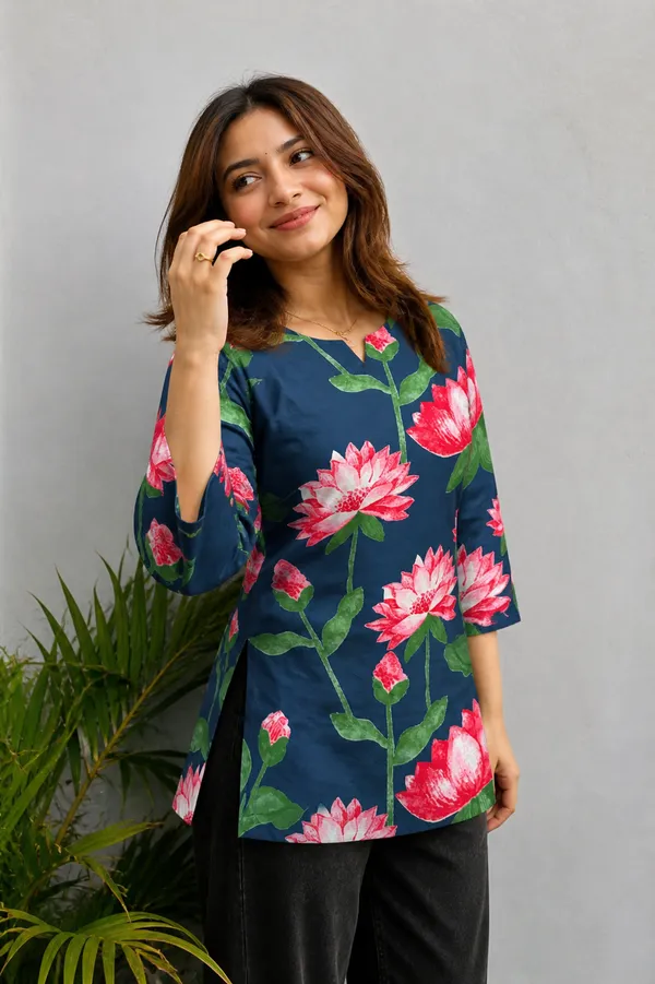 Navy_Floral_Print_Relaxed_Fit_Tunic_Top_For_Women