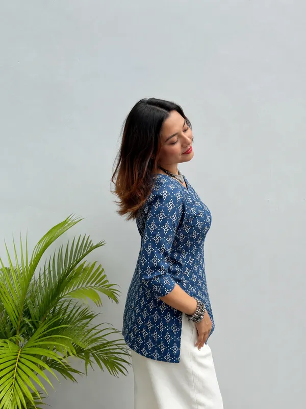 Blue_Printed_Straight_Kurta_For_Women