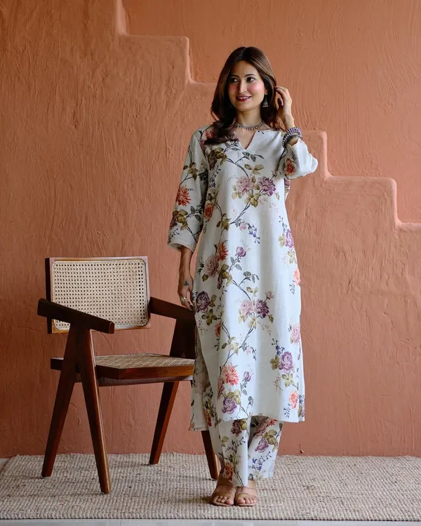 White_Floral_Print_Kurta_Set_For_Women