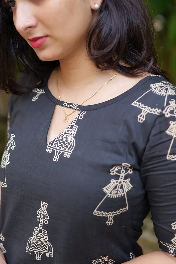 Black_Printed_Lace-Up_Kurti_For_Women
