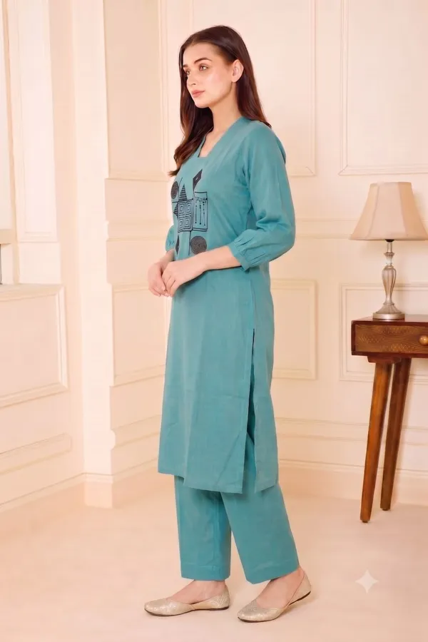 Teal_Geometric_Kurta_Set_For_Women