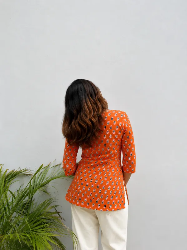 Orange_Printed_Straight_Kurta_For_Women