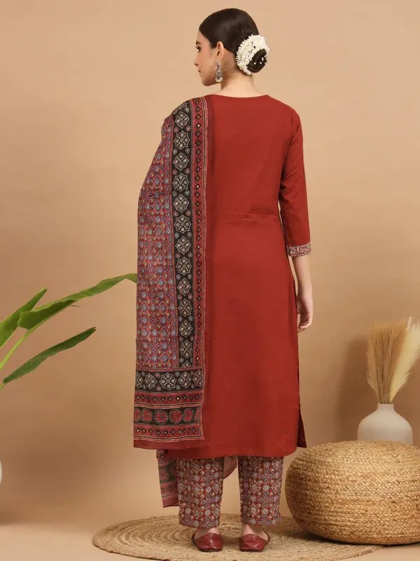 Rust_Printed_Straight_Kurta_Set_For_Women