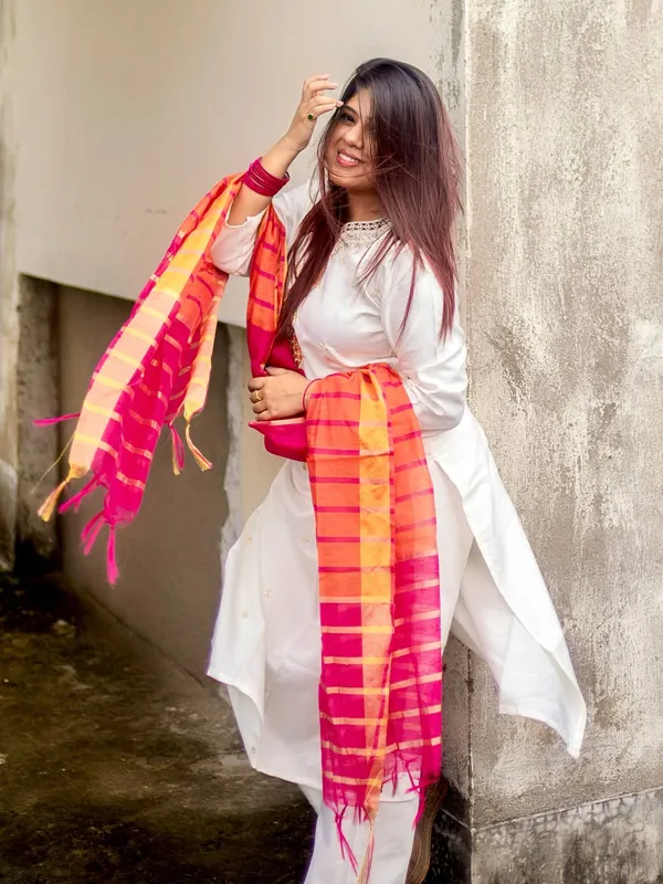 Pink_Checked_Kurta_Set_With_Dupatta_For_Women