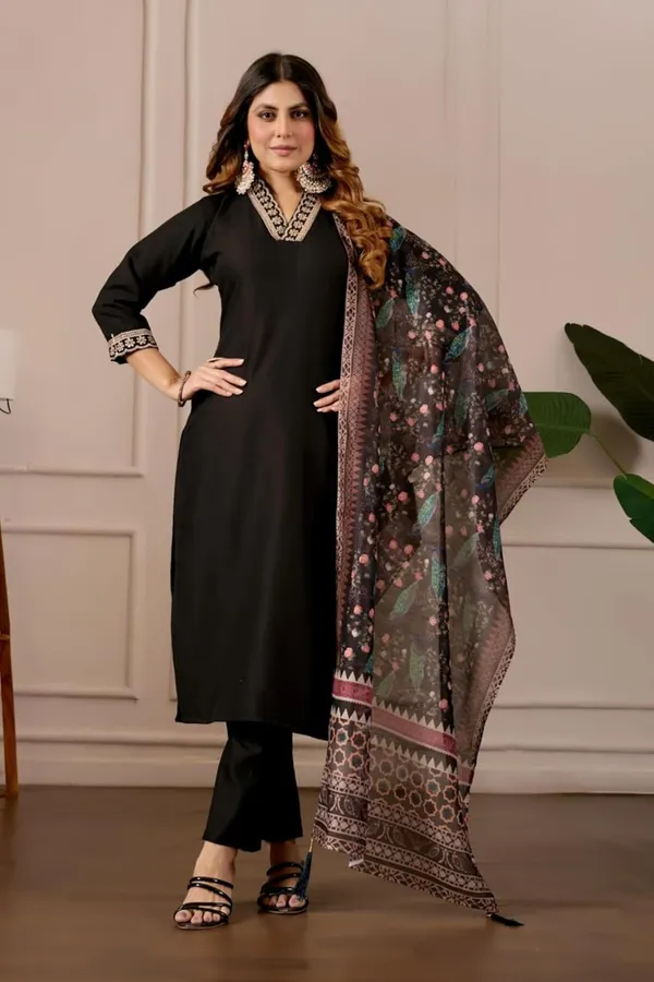 Black_Straight_Kurta_Set_With_Printed_Dupatta_For_Women
