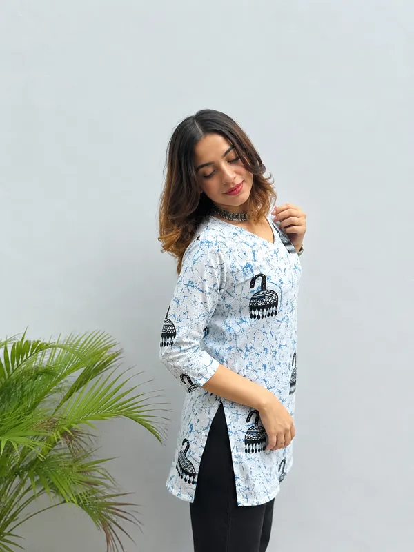 White_Printed_Straight_Kurta_For_Women