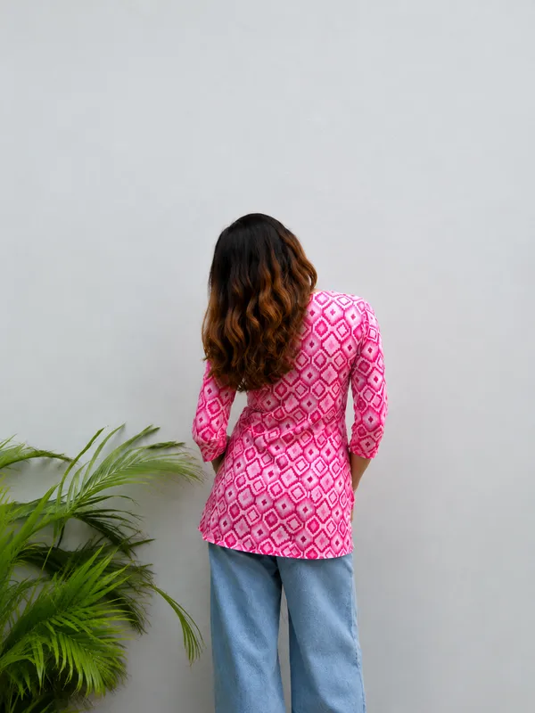 Pink_Printed_Regular_Fit_Top_For_Women