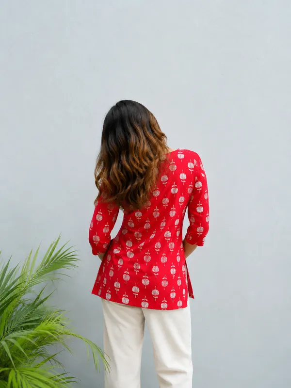 Red_Printed_Straight_Kurta_For_Women